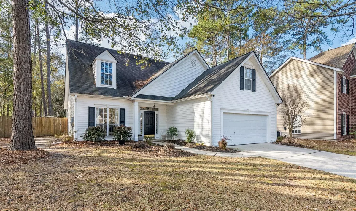 Summerville, SC 29485,702 Pointe Cir