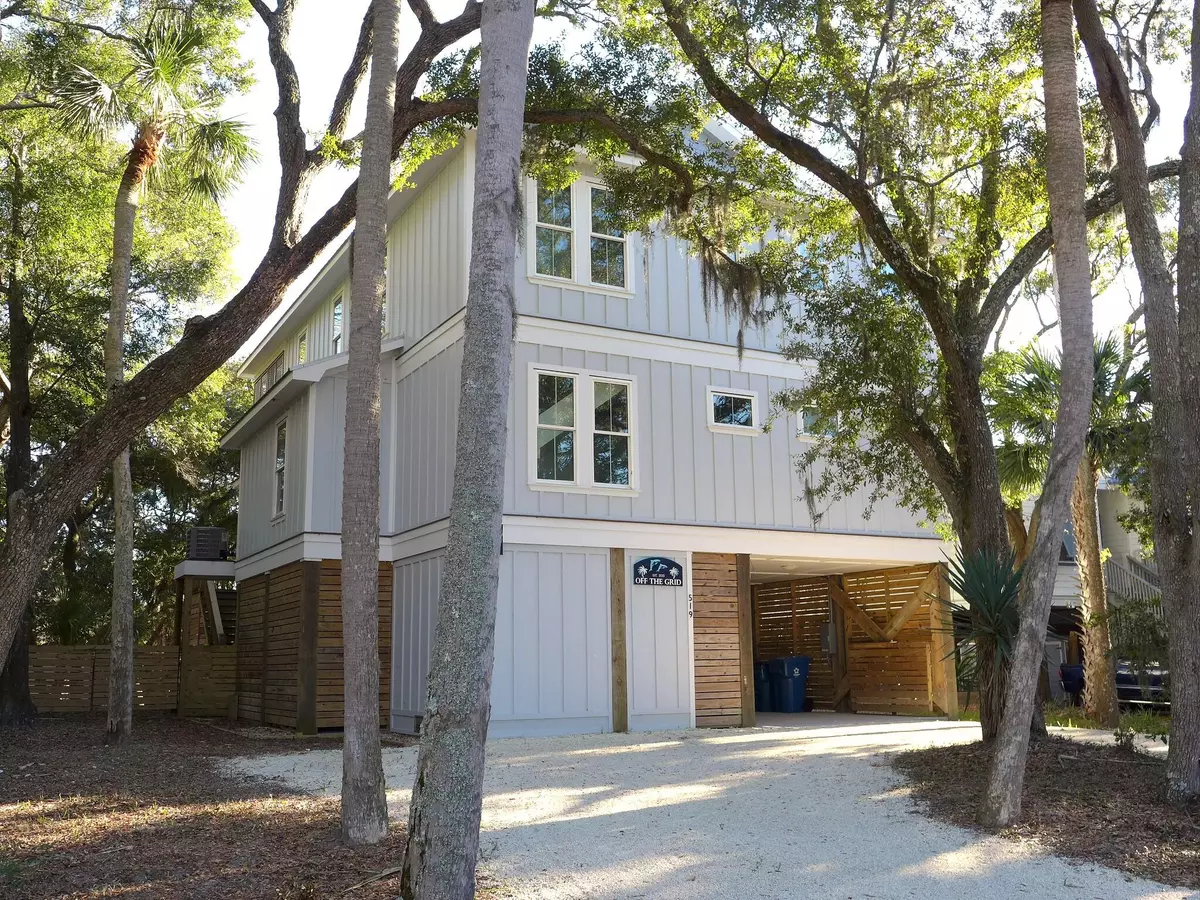 Edisto Island, SC 29438,519 Dolphin Rd