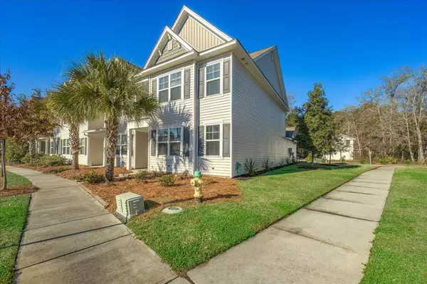 1853 Towne St, Johns Island, SC 29455