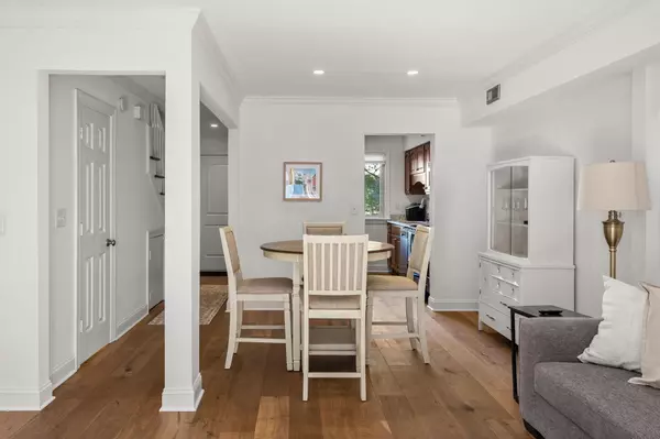 Mount Pleasant, SC 29464,745 Center St