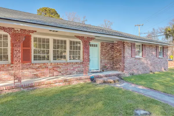 Charleston, SC 29414,2402 Two Oaks Dr