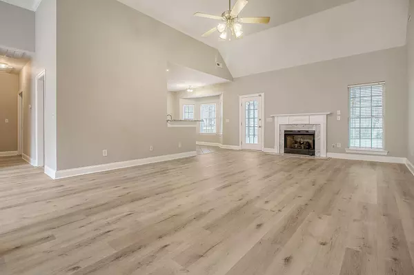 Summerville, SC 29485,124 Northpark Ave