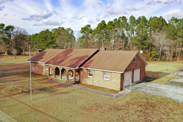 342 Volunteer Ln, Summerville, SC 29486