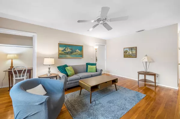 Charleston, SC 29407,753 Ashdale Dr #1a