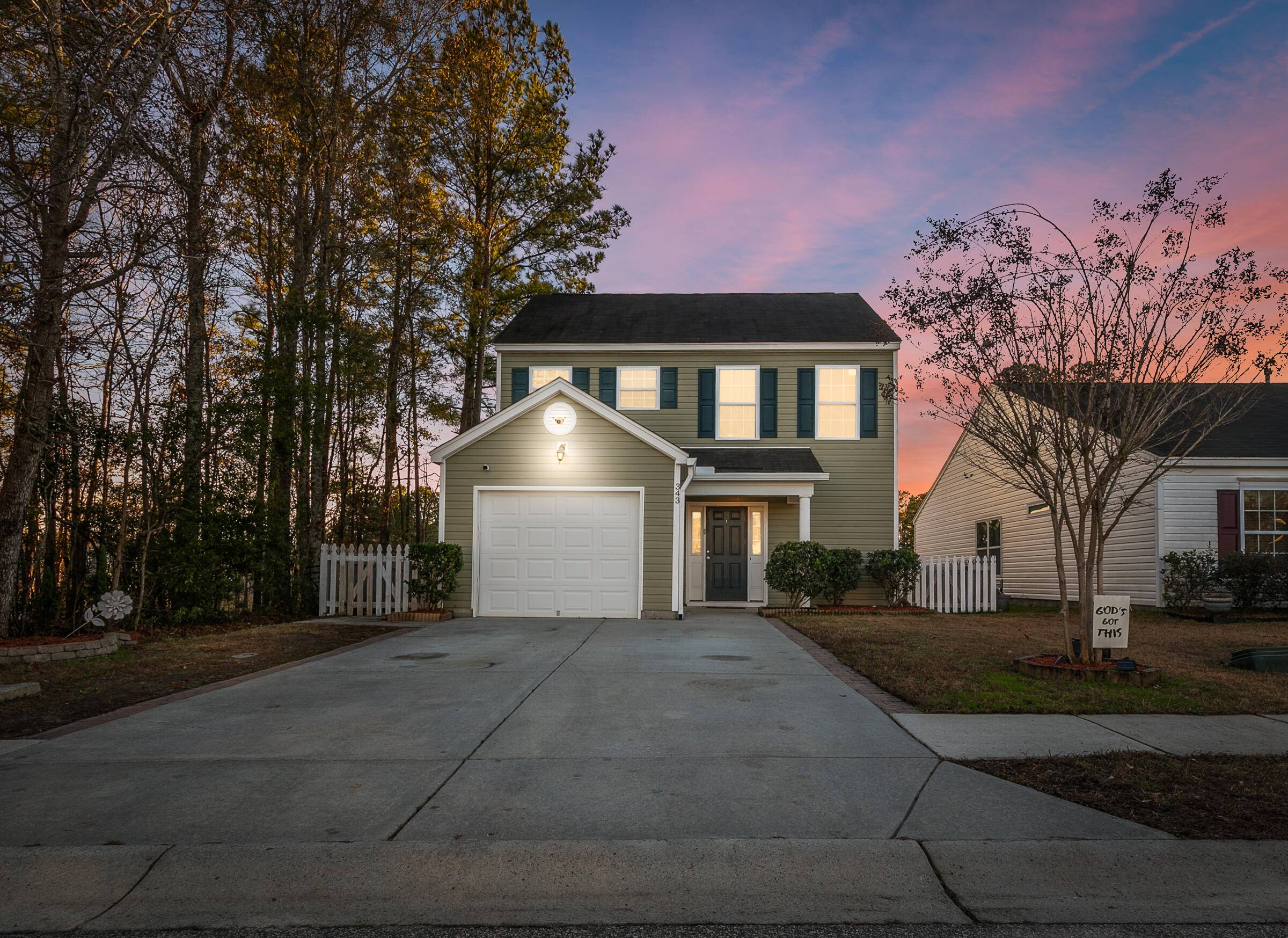 343 Salkahatchie St, Summerville, SC 29485