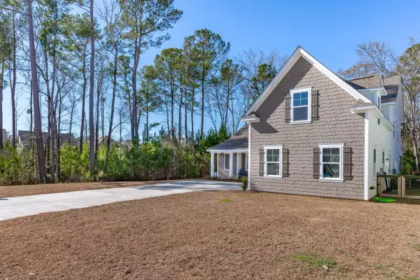 Summerville, SC 29483,441 Oak View Way