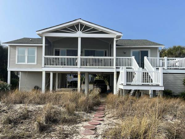 608 Palmetto Blvd, Edisto Island, SC 29438