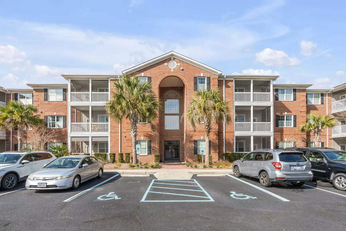 Mount Pleasant, SC 29464,1433 Cambridge Lakes Dr #102b