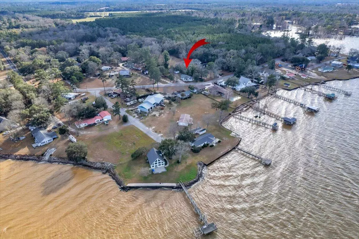 Eutawville, SC 29048,933 Saint Julien Dr