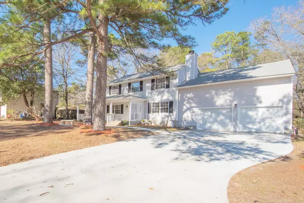 Summerville, SC 29483,426 Crestwood Dr