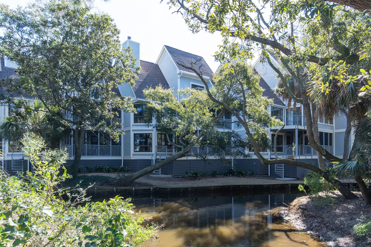 Folly Beach, SC 29439,214 Little Oak Dr