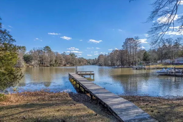 108 State Rd S-38-1754, Eutawville, SC 29048