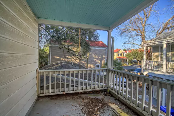 Charleston, SC 29401,75 Smith St