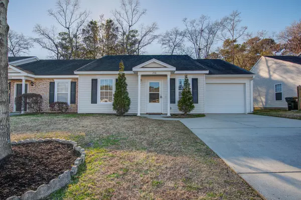 298 Reagan Dr, Summerville, SC 29486