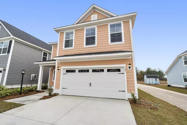 373 Hillman Trail Dr, Moncks Corner, SC 29461