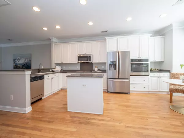 Charleston, SC 29492,2314 Daniel Island Dr