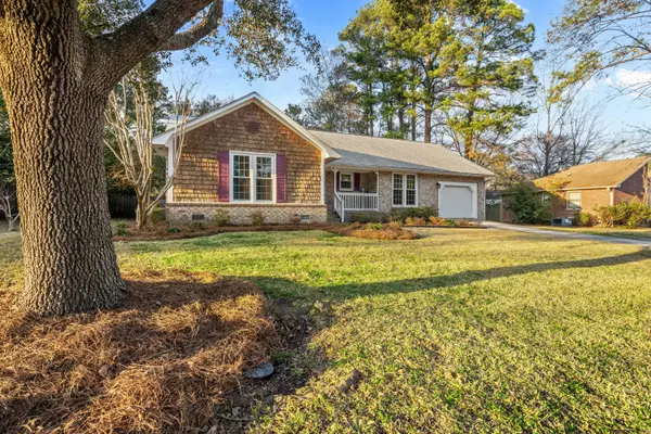 425 Chessington Cir, Summerville, SC 29485