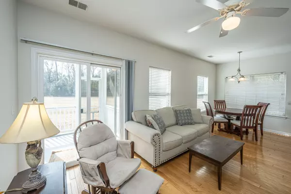 Charleston, SC 29414,2349 Tall Sail Dr #305e
