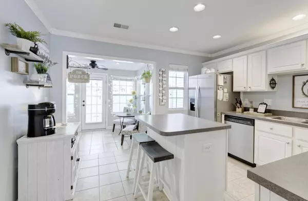 Summerville, SC 29483,305 Pond Pine Trl