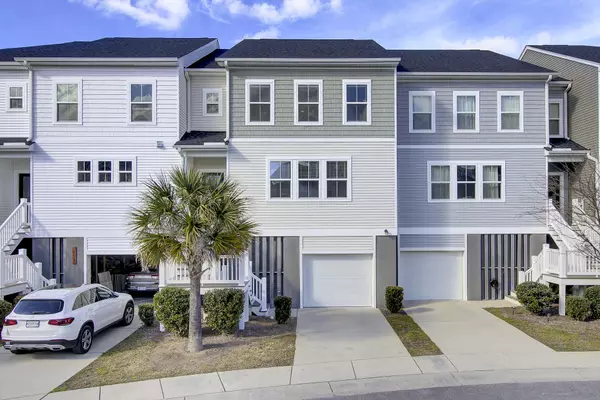 Johns Island, SC 29455,655 Mclernon Trce