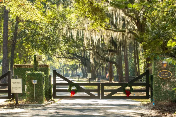 Bluffton, SC 29910,44 Camp Eight Rd