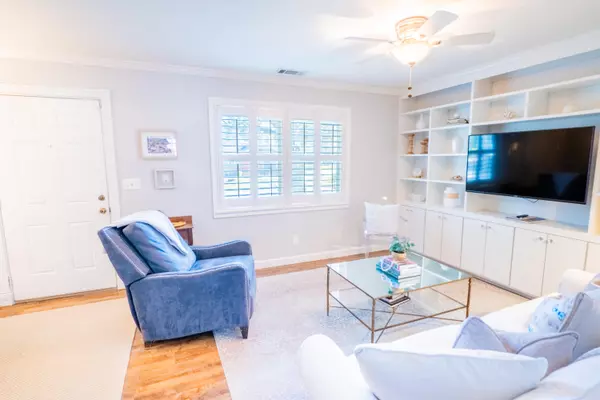 Mount Pleasant, SC 29464,722 Harbor Ln