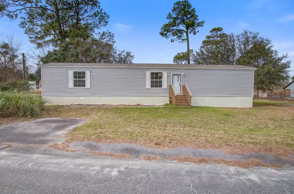 380 Fountain Lake Dr,  Eutawville,  SC 29048