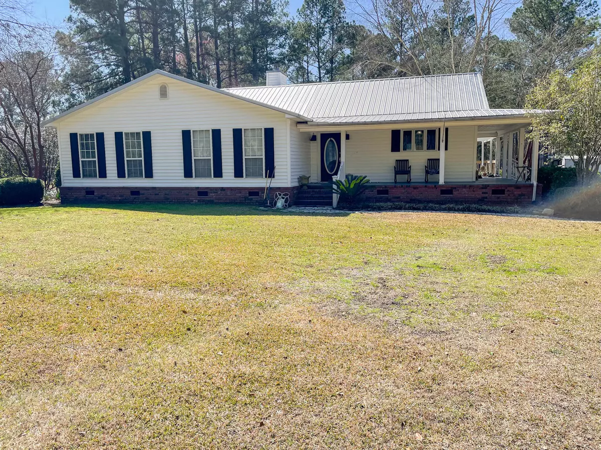 Walterboro, SC 29488,331 Ulmer Lake Dr