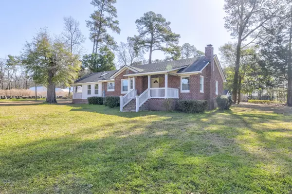 12 Duncan Dr, Williams, SC 29493