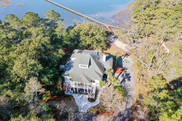 Wadmalaw Island, SC 29487,1785 Tacky Point Road