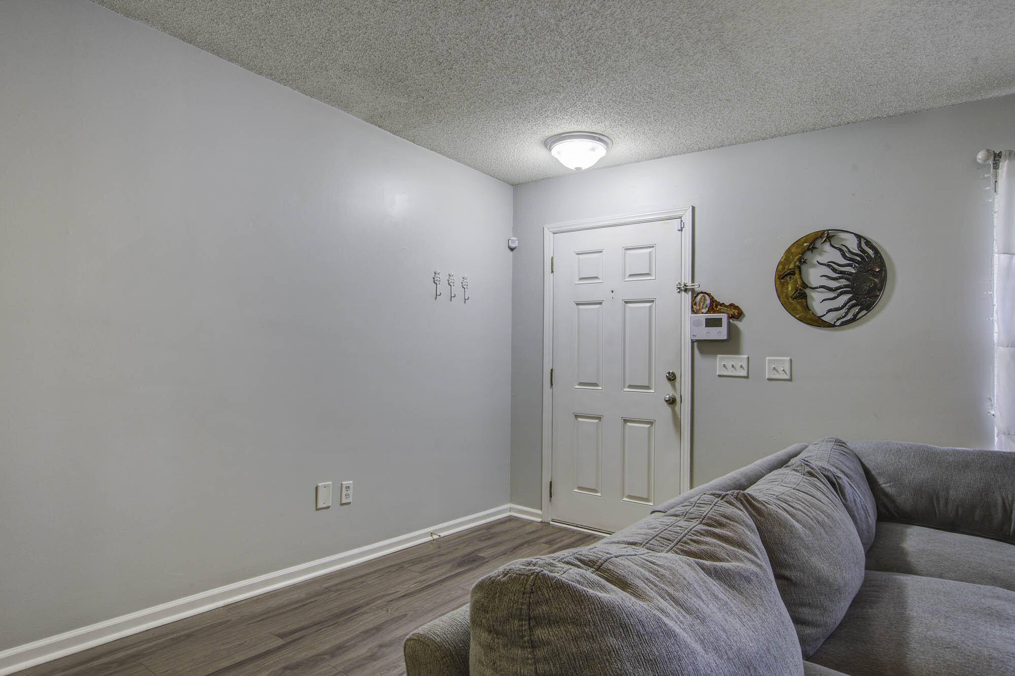 North Charleston, SC 29406,8171 Shadow Oak Dr