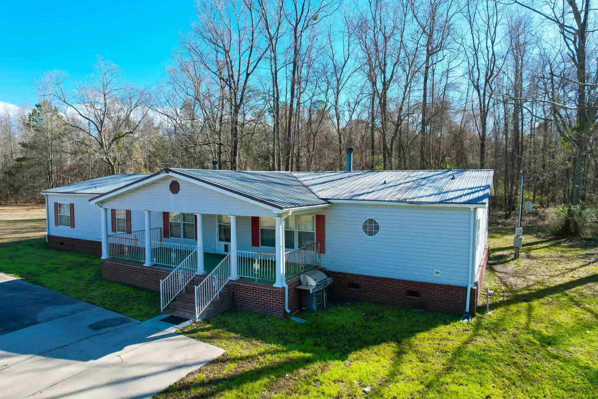 Walterboro, SC 29488,10842 Jefferies Hwy