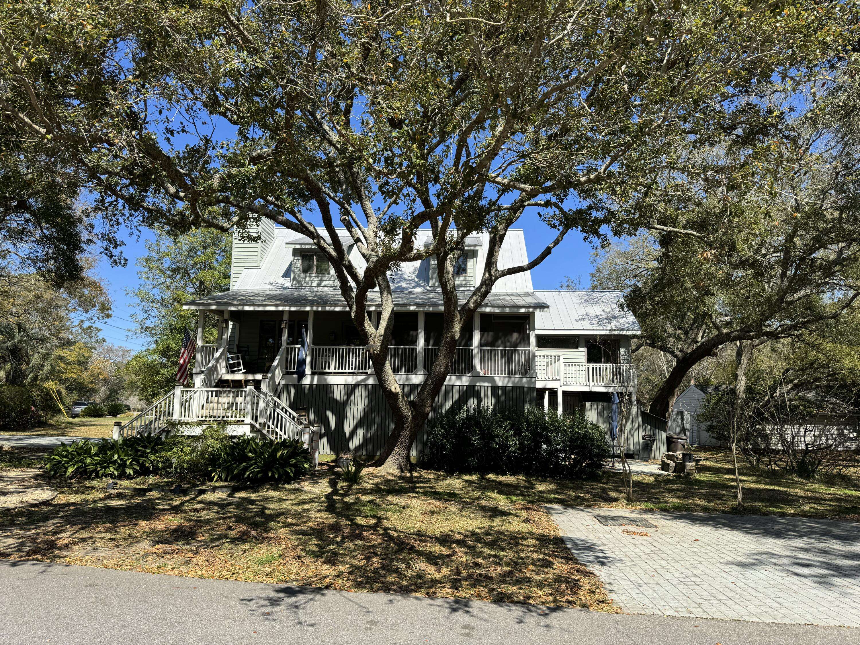 342 Bayview Dr, Mount Pleasant, SC 29464