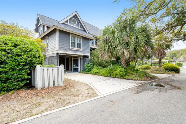 Isle Of Palms, SC 29451,4 Sea Shell Ln