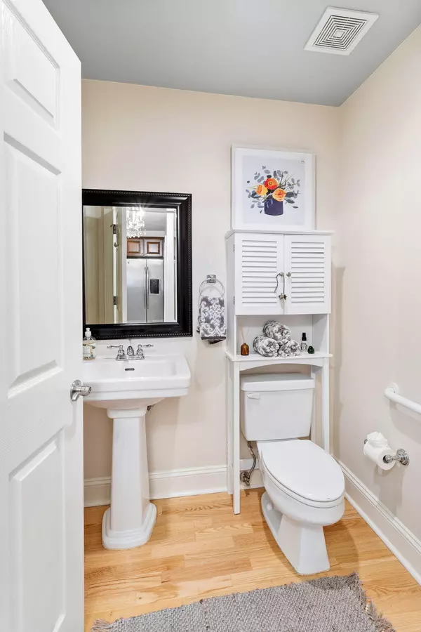 Charleston, SC 29407,498 Albemarle Rd #508