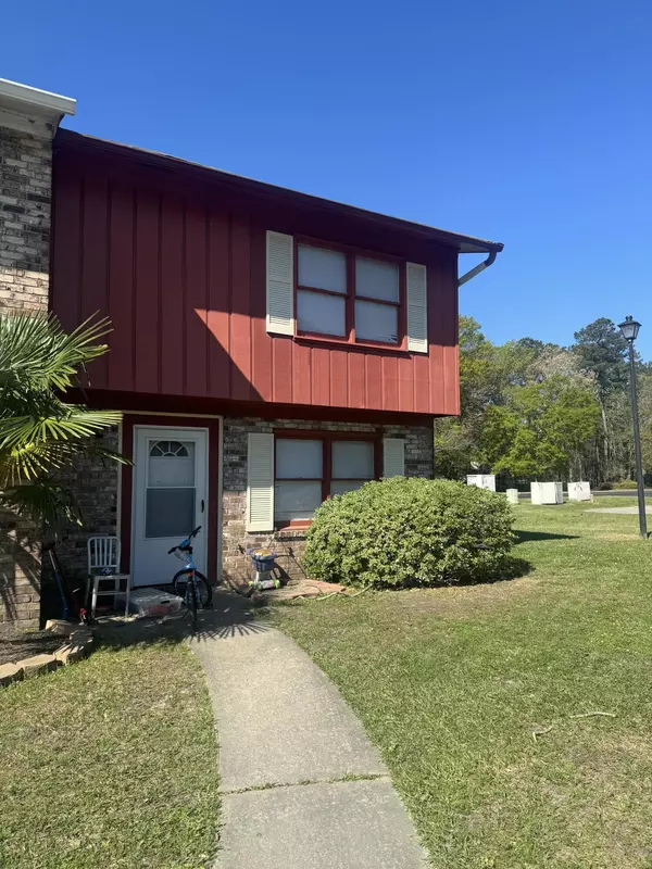 Goose Creek SC Home for Sale $ 210,000,AgentOwned Realty
