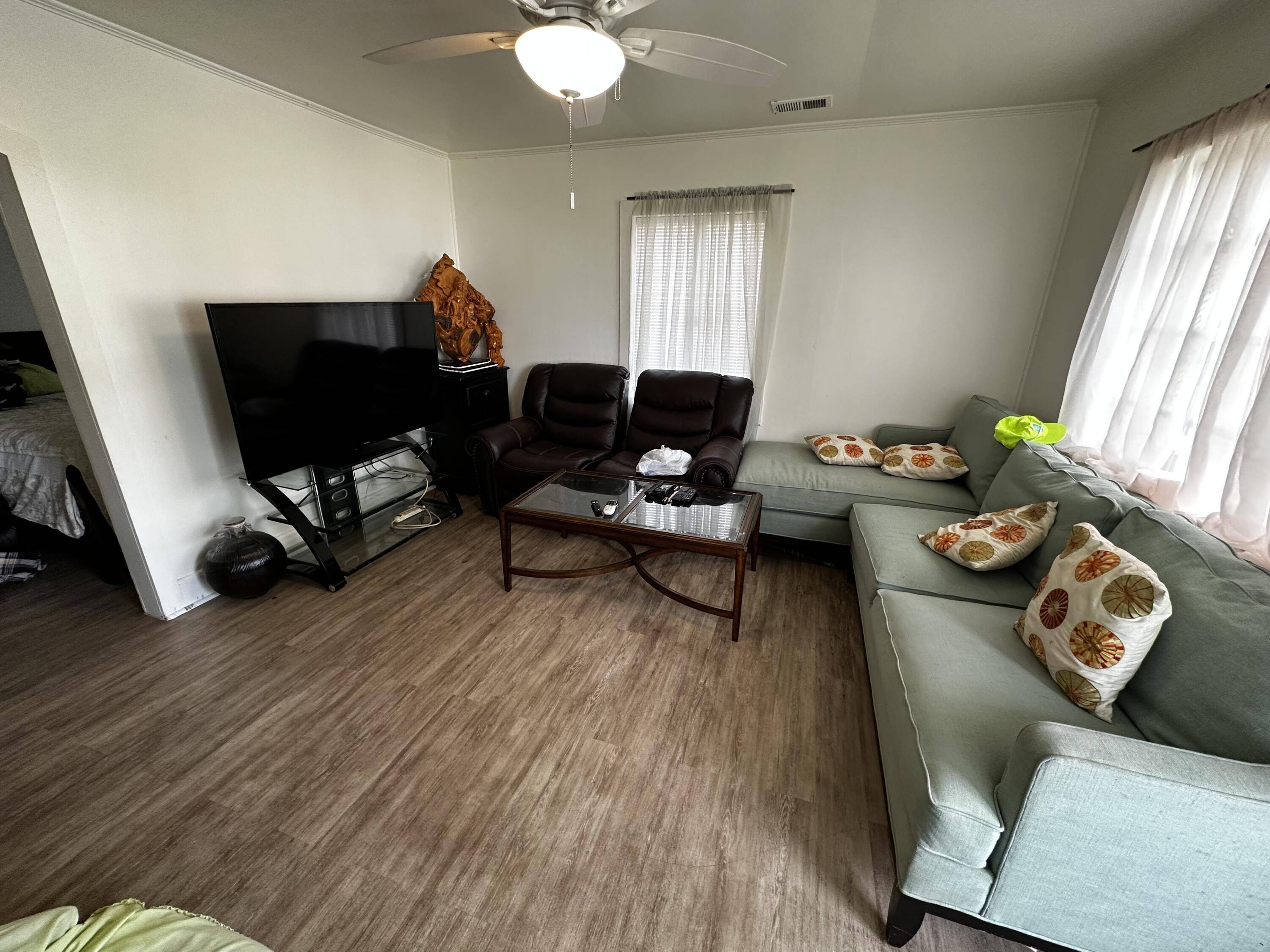 North Charleston, SC 29406,5113 Willis Dr