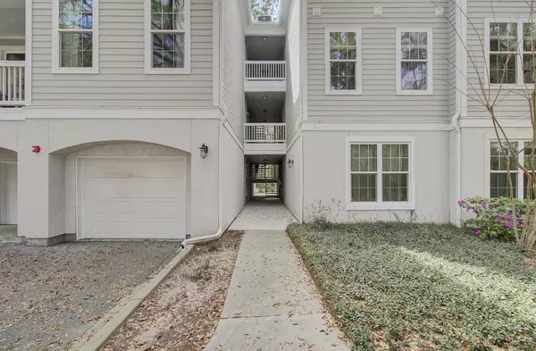 Johns Island, SC 29455,60 Fenwick Hall Aly #321