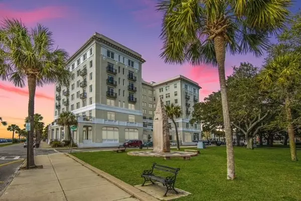 1 King St #301, Charleston, SC 29401