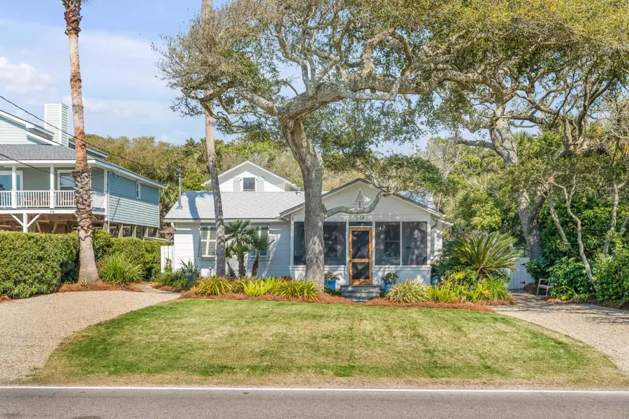 614 W Ashley Ave, Folly Beach, SC 29439