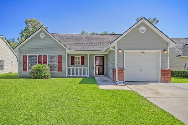 325 Slow Mill Dr, Goose Creek, SC 29445