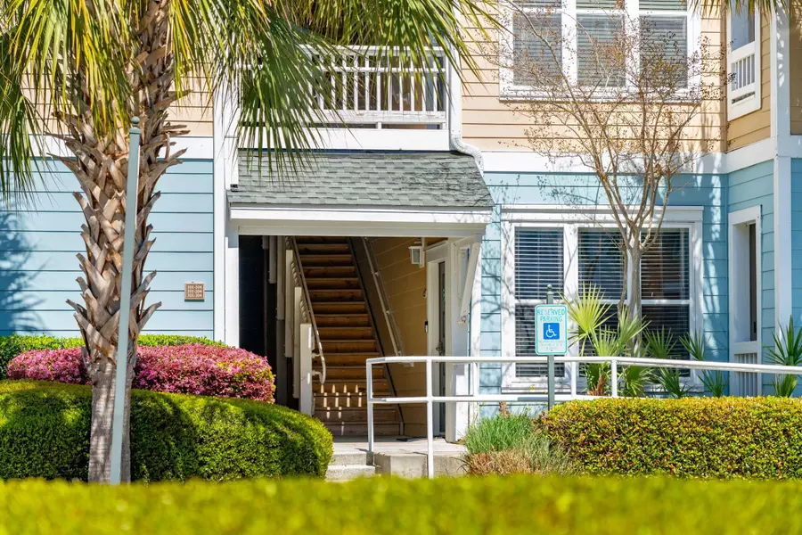 200 Bucksley Ln #307, Daniel Island, SC 29492