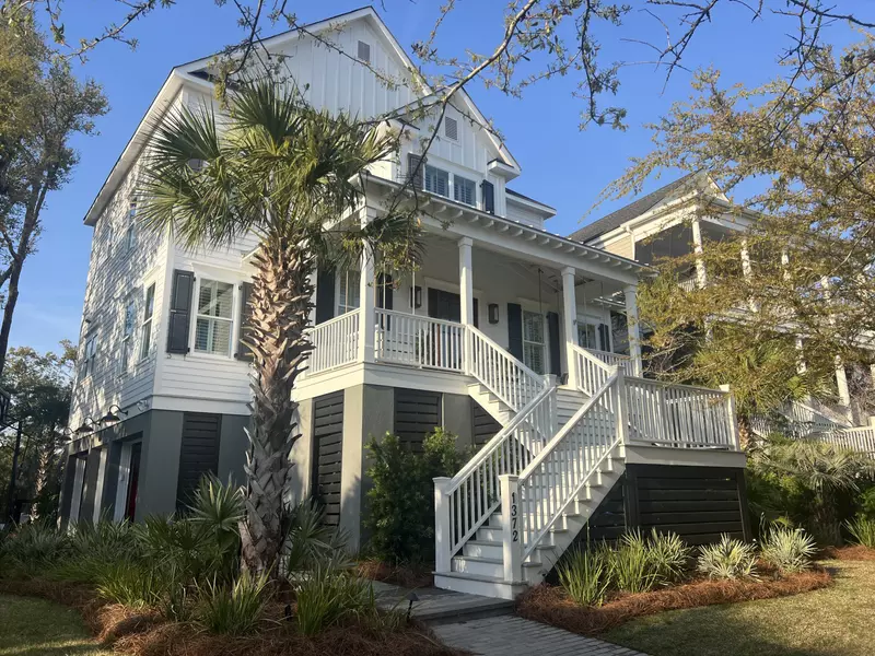 1372 Smythe St, Charleston, SC 29492