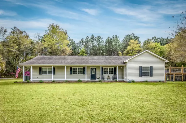 1294 Barracada Rd, Walterboro, SC 29488