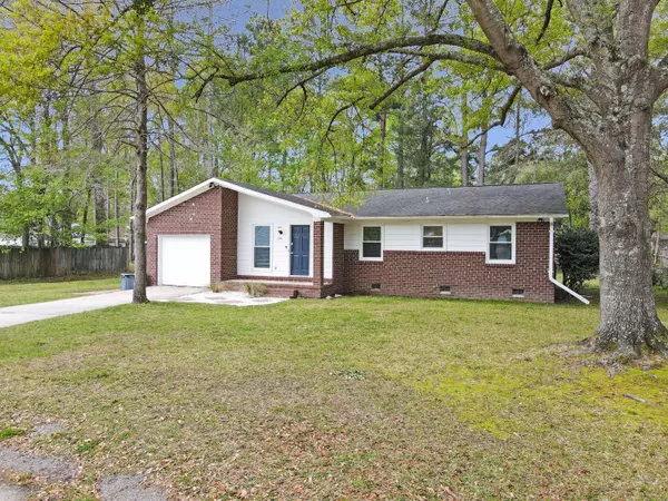 Summerville, SC 29483,104 New Ct