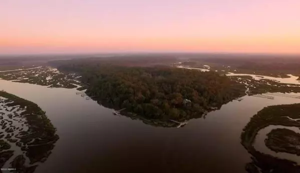 Seabrook, SC 29940,128 Bull Point Dr