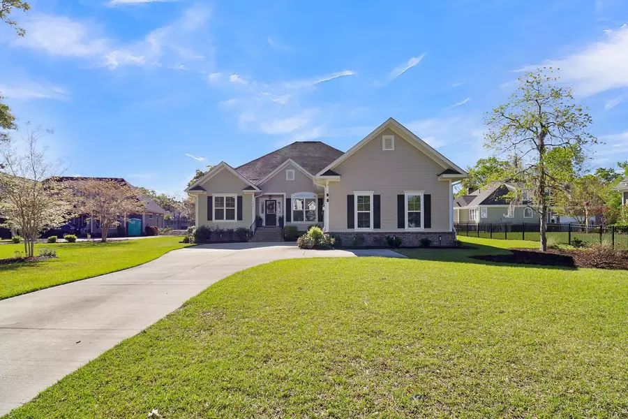 111 Brogun Ln, Charleston, SC 29414