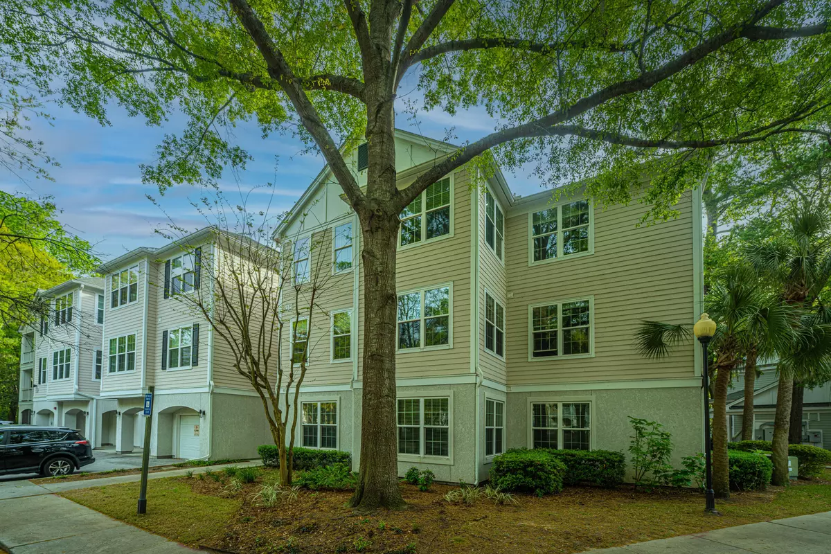 Johns Island, SC 29455,60 Fenwick Hall Allee #611