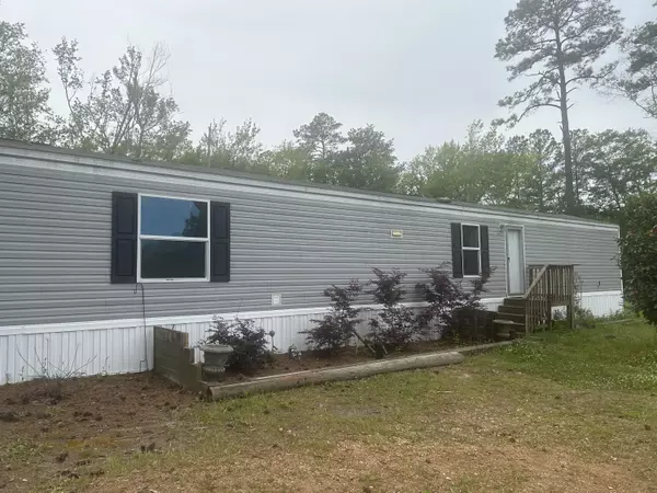 390 Honey Dr, Walterboro, SC 29488