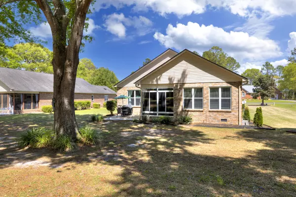 Manning, SC 29102,314 Lake Arbu Dr